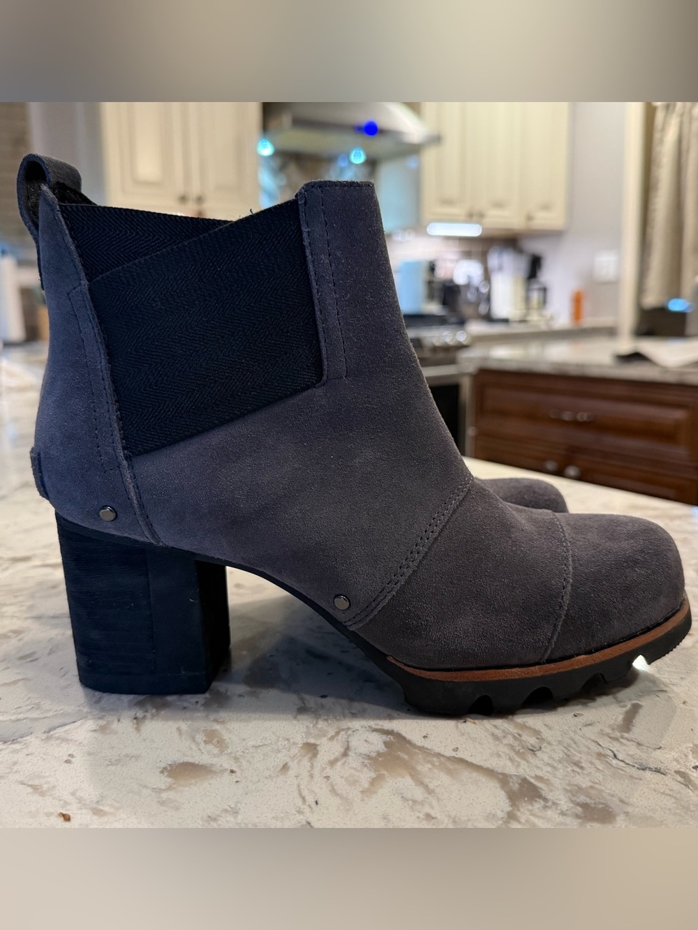 Sorel Addington Heeled Chelsea Boots Gray & Black Sz 6